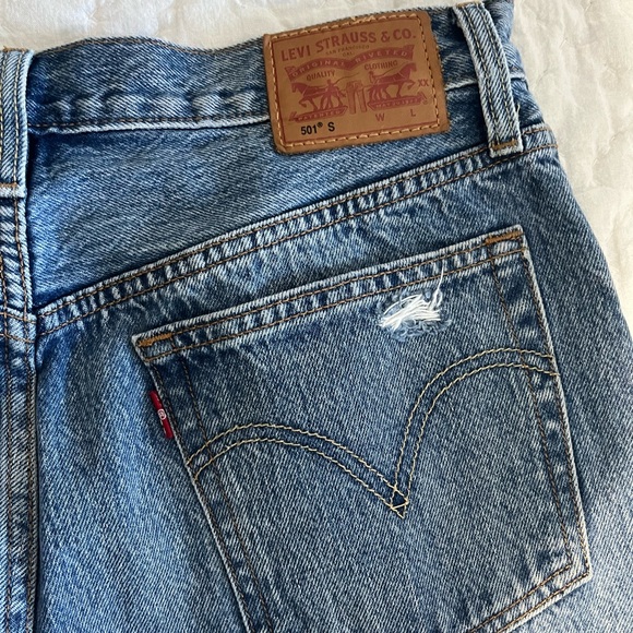 Levis 501 Women’s - Picture 3 of 5